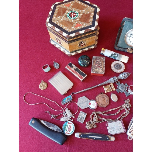 371 - Collection of unusual items