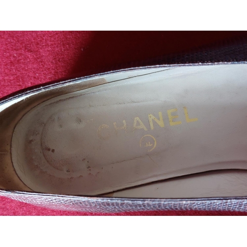 399 - Chanel flat slip on shoes. Size 40.5.