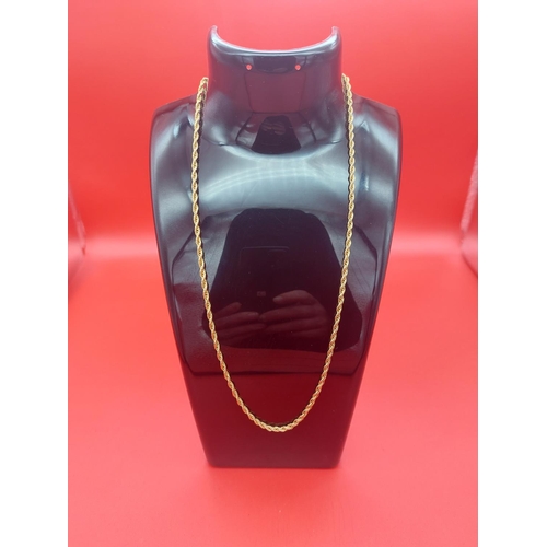 41 - 9ct gold necklace 2.6 grams