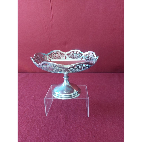 61 - Silver hallmarked bon bon dish by Walker & Hall 458 grams