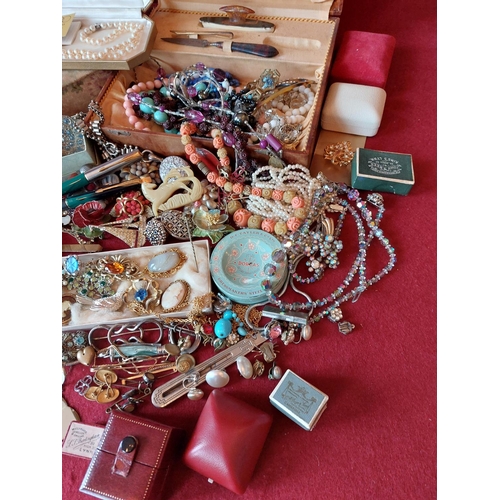 83 - Large collection of costume jewellery