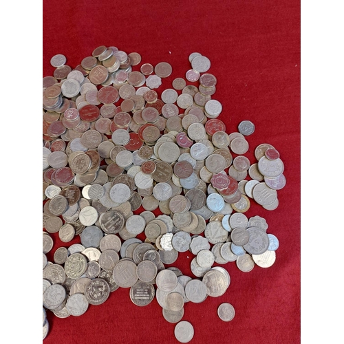 119 - Large collection of mixed coins.