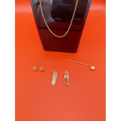 15 - 9ct gold necklace, earrings and pin. Weight 7.1 grams