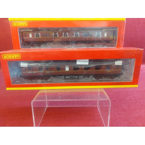 186 - 3 x Mint boxed Hornby 00 gauge various coaches R4412,R4843,R4236C.