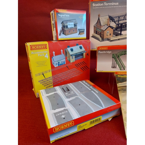 192 - Collection of 8 boxed unused Hornby 00 accessories including Station Terminus, Signal Box, Footbridg... 