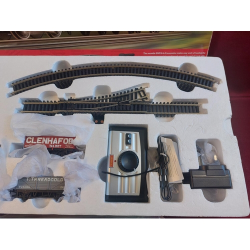 196 - Boxed Hornby 00 gauge GWR Passenger Freight looks unused. R1138