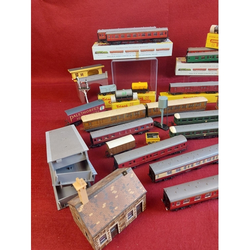 198 - Large collection of mixed mainly Triang TT gauge Rolling Stock, carriages etc.