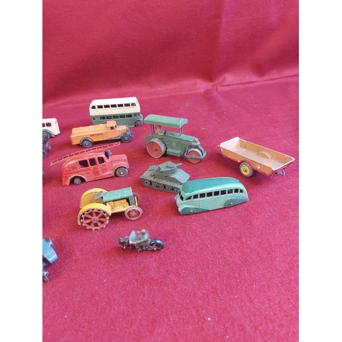 206 - Collection of vintage Dinky Toys 22 in total.