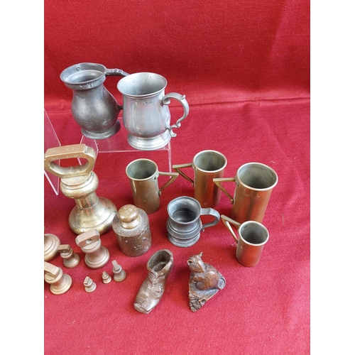 272 - Collection of pewter and brass items.