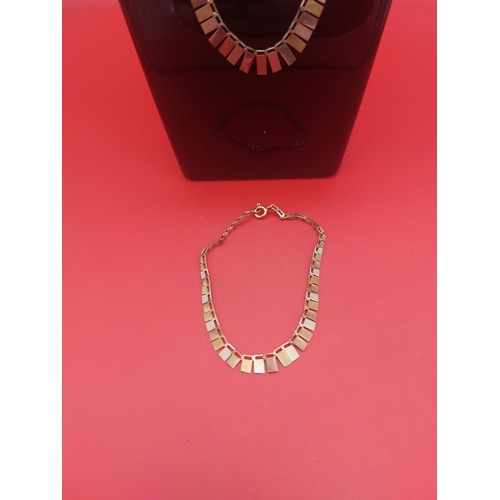 47 - 9ct gold necklace and bracelet set 6.5 grams