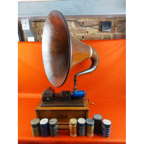 172 - Rare Thomas Edison phonograph, in full working order. Includes 8 wax reels.