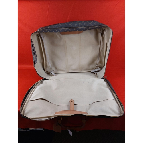 178 - Authentic Louis Vuitton Sirius 65 Monogram soft sided Suitcase/Travel bag. Serial number 874 V.I. Co... 