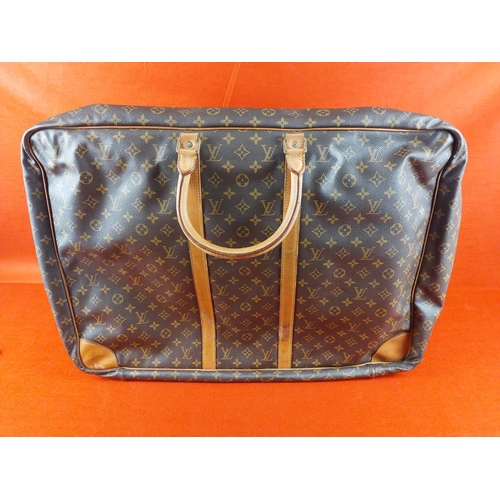 178 - Authentic Louis Vuitton Sirius 65 Monogram soft sided Suitcase/Travel bag. Serial number 874 V.I. Co... 