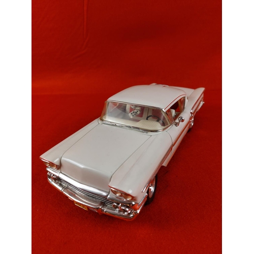 216 - ERTL 1958 American Graffiti Chevrolet Impala. Scale 1:18