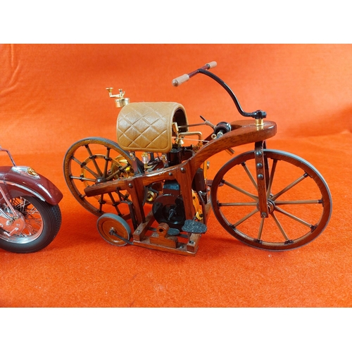 242 - 2 Franklin Mint models 1942 Indian Motorcycle model 442 and Daimler Reitwagen. Scale 1:10.