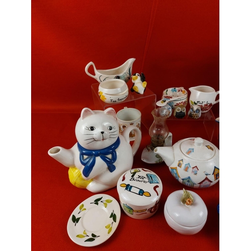 303 - Collection of mixed china.