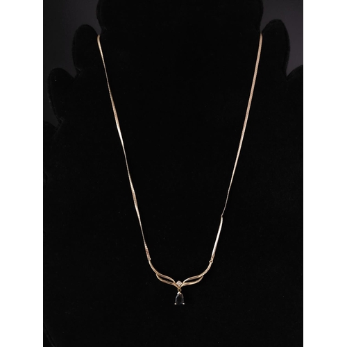 31 - 14ct gold necklace with pendant 3.7 grams