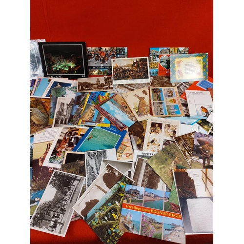 317 - Large collection of mixed postcards.