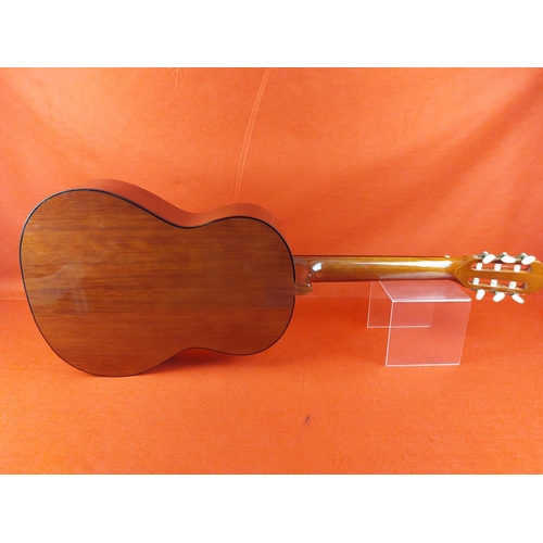 320 - Hohner acoustic guitar MC-05.