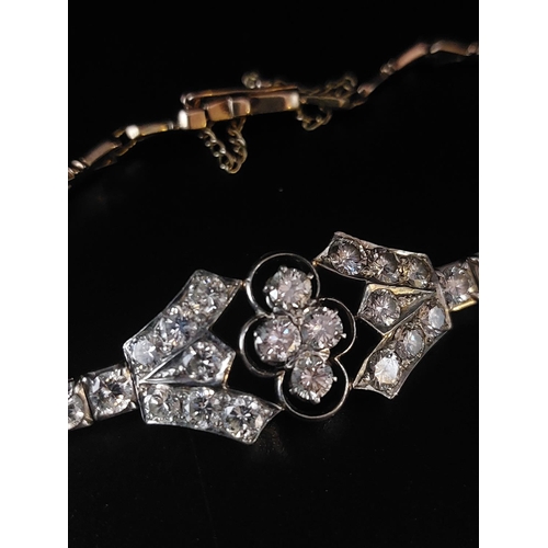 62 - Very attractive 18ct gold Art Deco diamond cocktail bracelet featuring 26 0.12 diamonds. 3.12 carat ... 