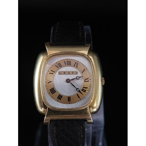 82 - Mens vintage 18ct gold Graff watch. Strap need replacing. Watch width 3.1cm Length 3.3cm