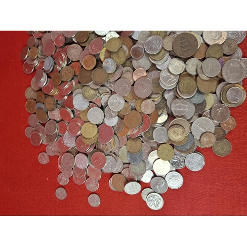 103 - Large collection of world coins. Over 1000 coins