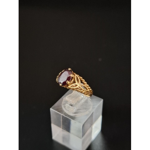 14 - 9ct gold ladies ring size L