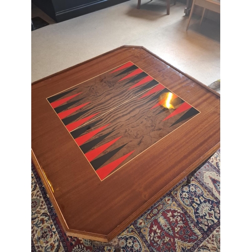 292 - Italian inlaid Sorrento multi games table. Remove the top to reveal the games table. Backgammon, Che... 