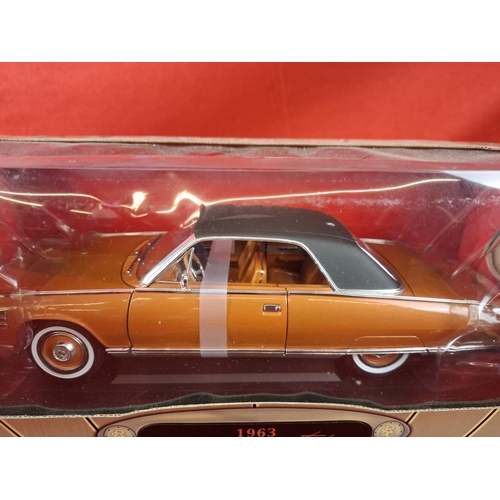 308 - Road Signature 1:18 1963 Chrysler Turbine