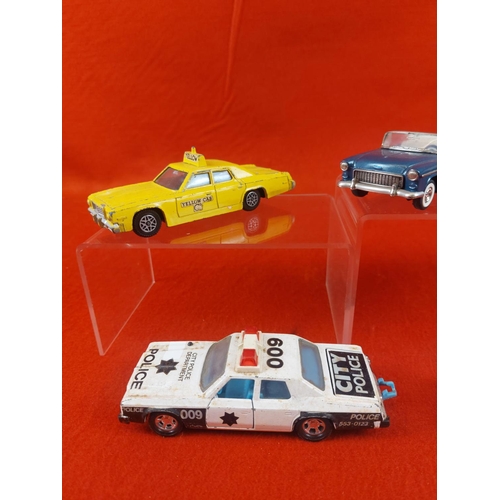 325 - Collection 5 model cars 1 Dinky, 2 Matchbox, 1 Collectors Classics, 1 Vitesse. 1:43