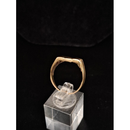 43 - 9ct gold ring 3.1 grams