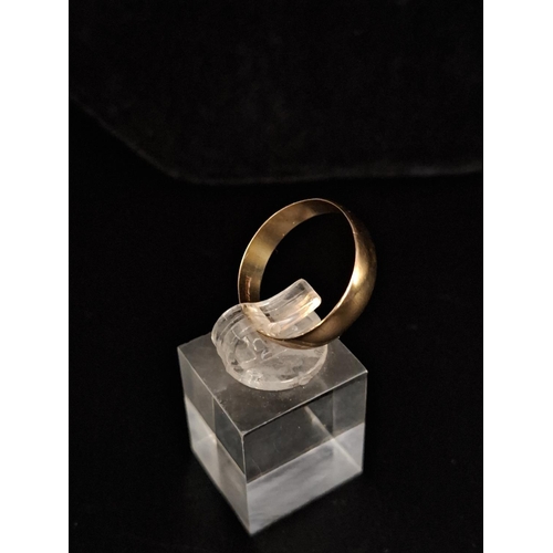 47 - 9ct gold wedding band 1.8 grams