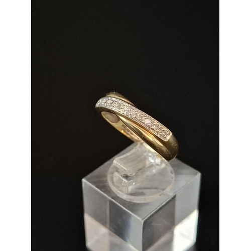 5 - Ladies 9ct gold crossover eternity ring size M