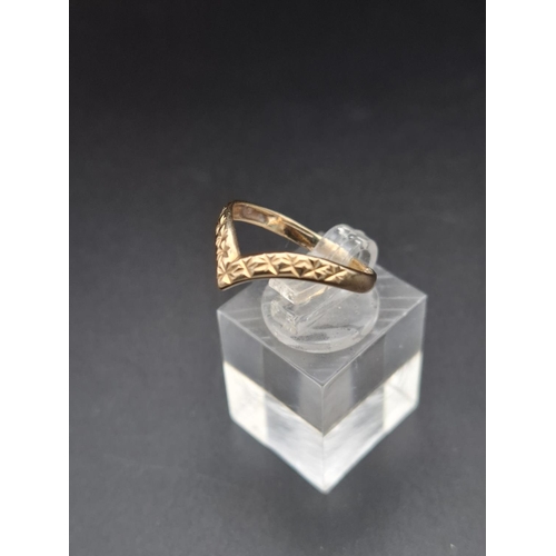 53 - 9ct gold ladies ring