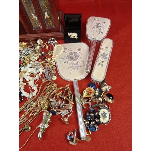 73 - Large collection of mixed costume jewellery