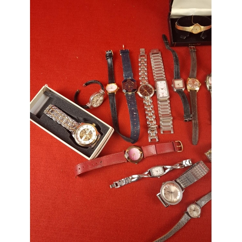 125 - Large collection of watches