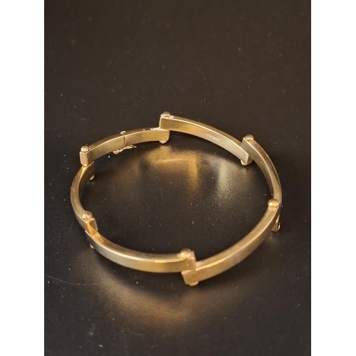 29 - 9ct gold bracelet in box 8.9 grams