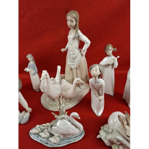 307 - Collection of 10 Lladro figurines.