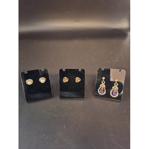 31 - 3 9ct gold earrings 5 grams