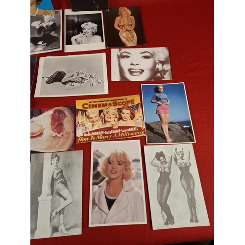 362 - Collection of Marylin Munroe postcards