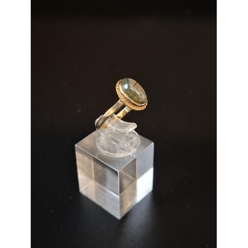 37 - 9ct gold ladies ring size N. 2.3 grams