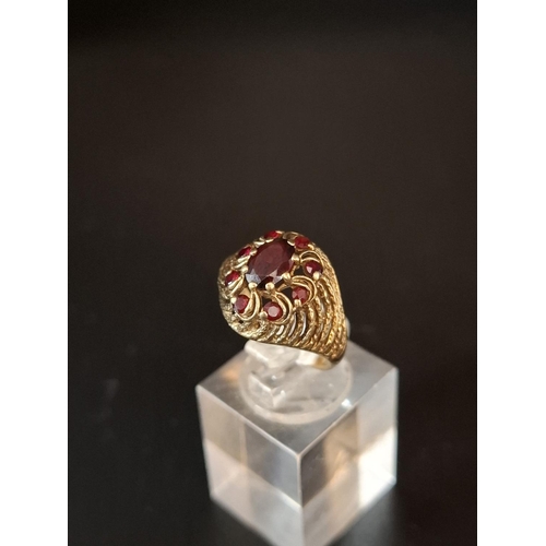 13 - 9ct gold garnet ring 3.6 grams size L