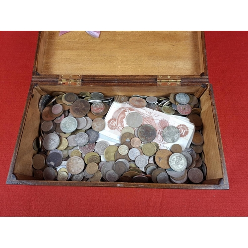 193 - Box of mixed coins