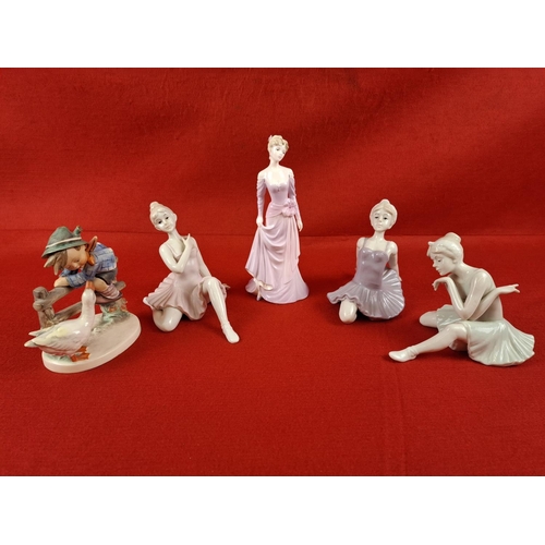 239 - 5 figurines 1x Gobel figurine