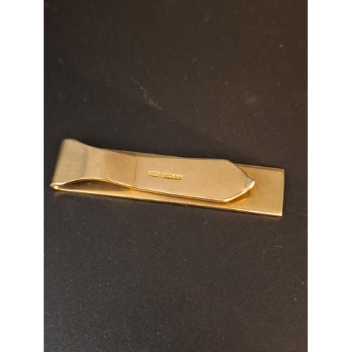 51 - 9ct gold tie pin 15 grams