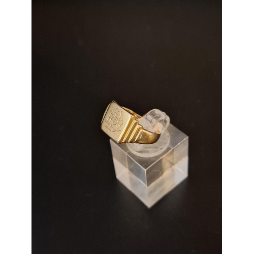 59 - 9ct gold mens ring 2.7 grams