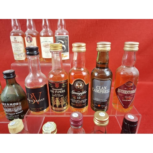 20 x Collectible Vintage mixed Whisky miniature bottles