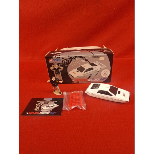 おもちゃ Corgi Classics 007 Lotus Esprit & Jaws