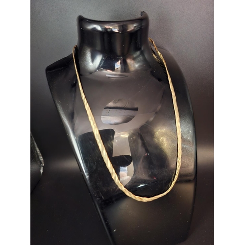 63 - 14ct gold necklace length 39cm 6 grams