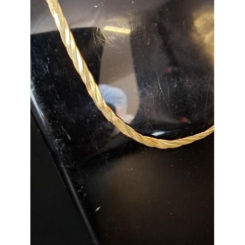 63 - 14ct gold necklace length 39cm 6 grams